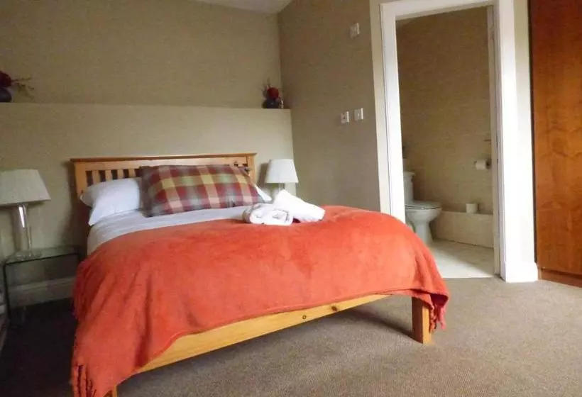 Aamiaismajoitus (B&B) Rooms At Ravenous Beastie