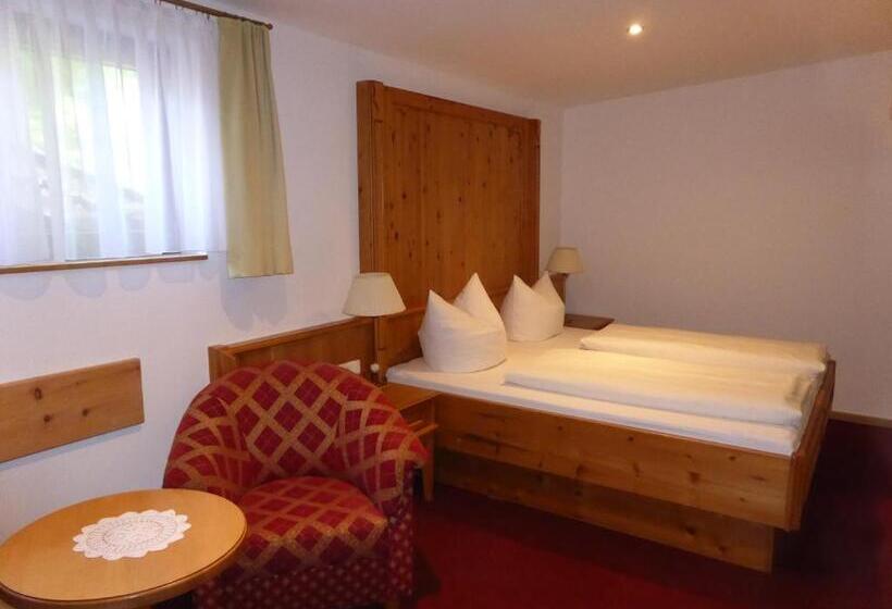 Gasthaus   Pension   Café Dörfl