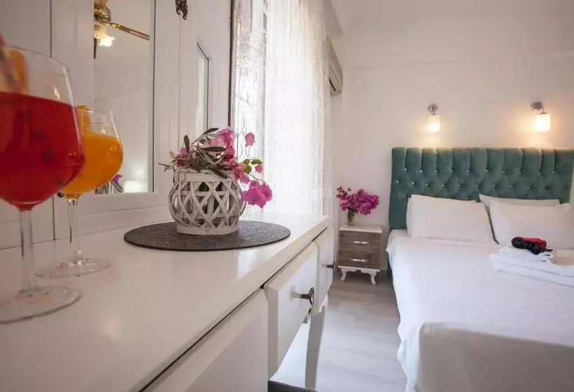Papermoon Hotel & Apartments