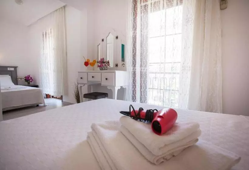 Papermoon Hotel & Apartments