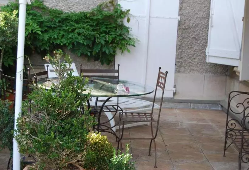 Majatalo Chambres D Hotes Les Pratges