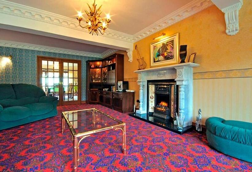 Пансион Englewood Lodge