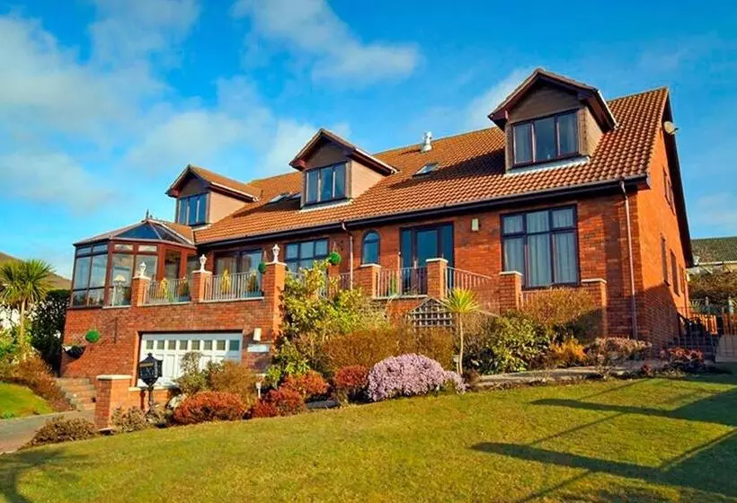 ペンション Englewood Lodge