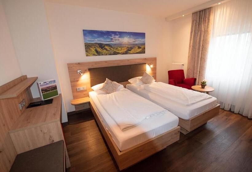 ペンション Gasthof Pfauen