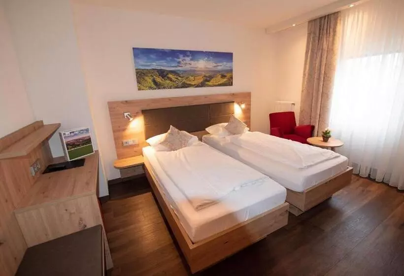 Majatalo Gasthof Pfauen