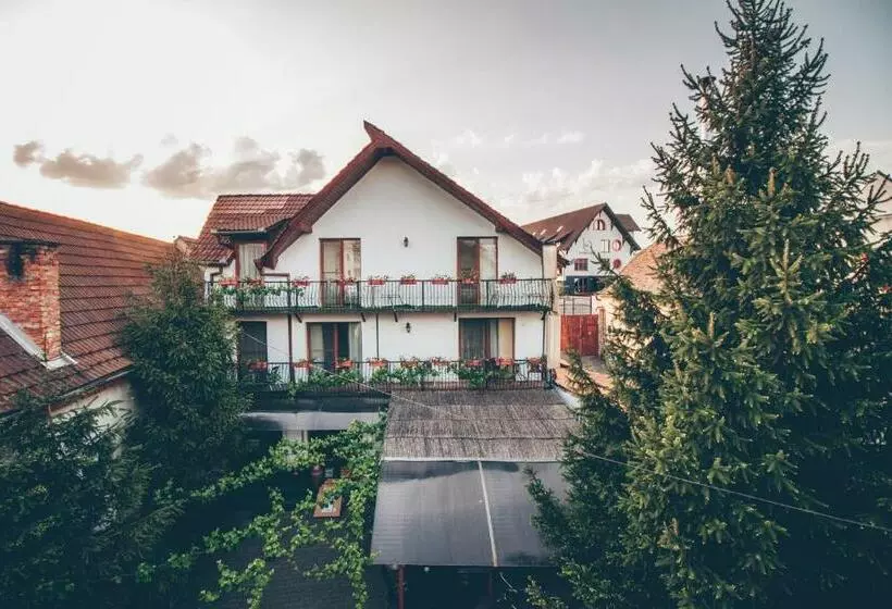 پانسیون Gasthof Sara