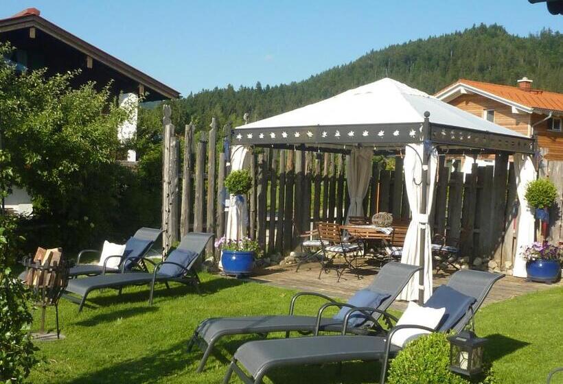 پانسیون Gästehaus Schönfeld