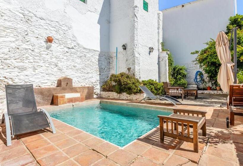 Пансион Las Chimeneas