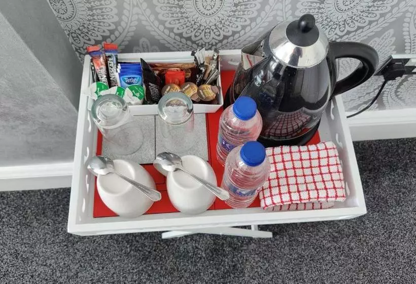 ペンション Oakover Guest House