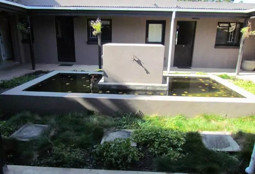 پانسیون Plett River Lodge