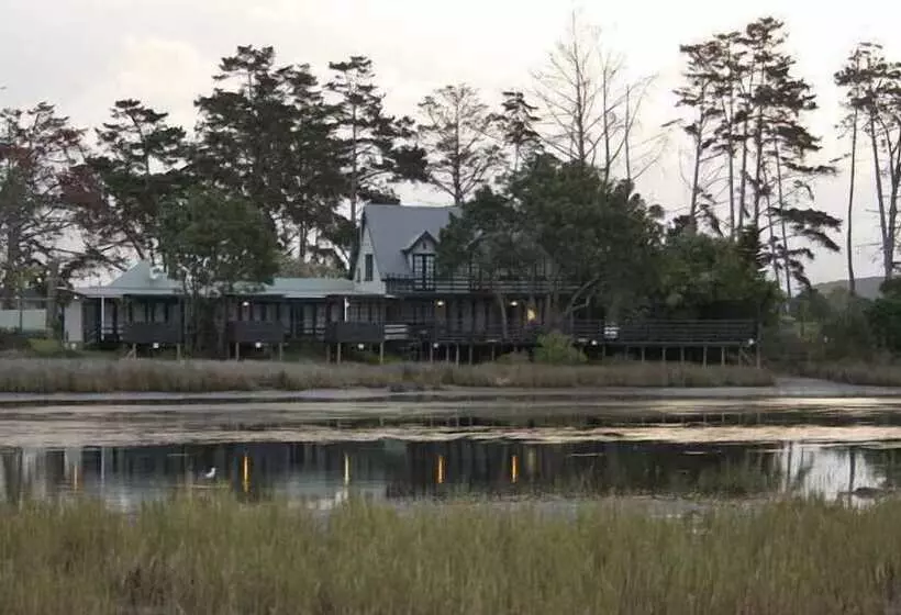 پانسیون Plett River Lodge