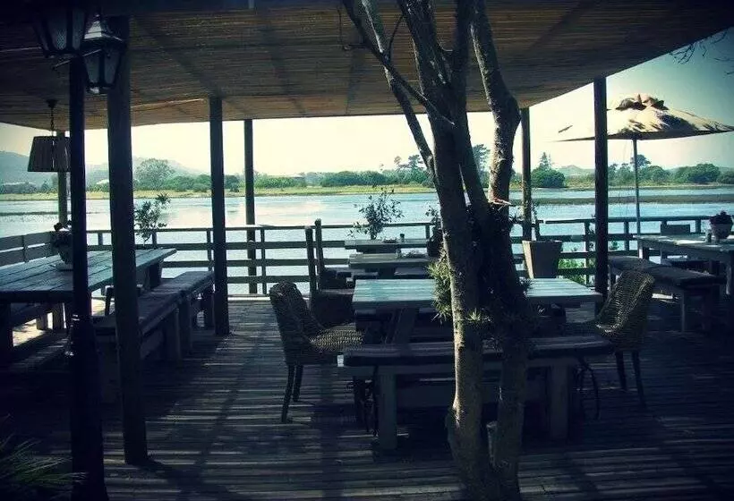 پانسیون Plett River Lodge