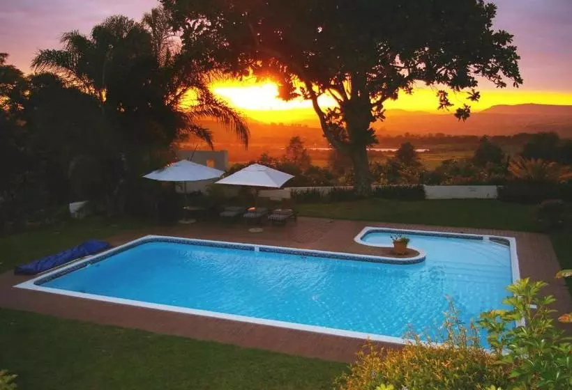 پانسیون Plumbago Guest House