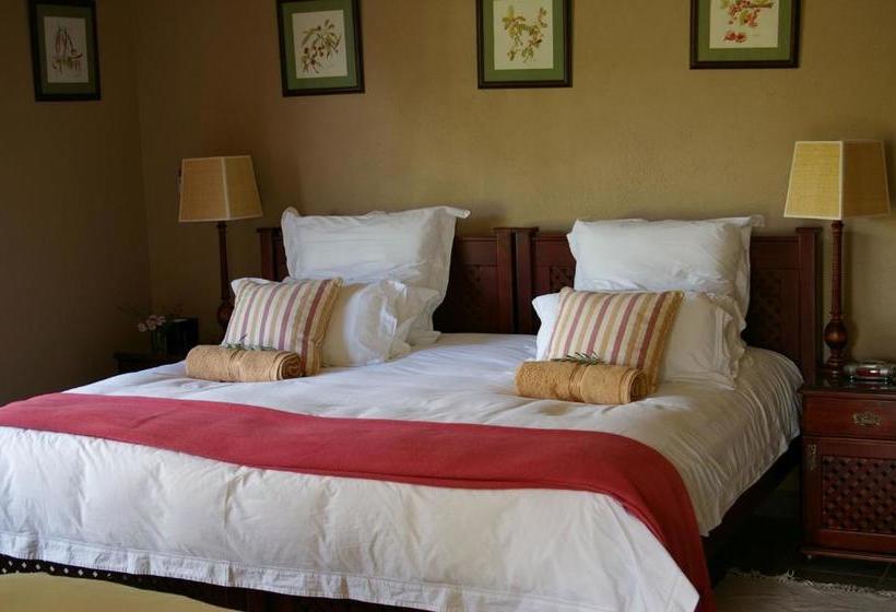 פנסיון Plumbago Guest House