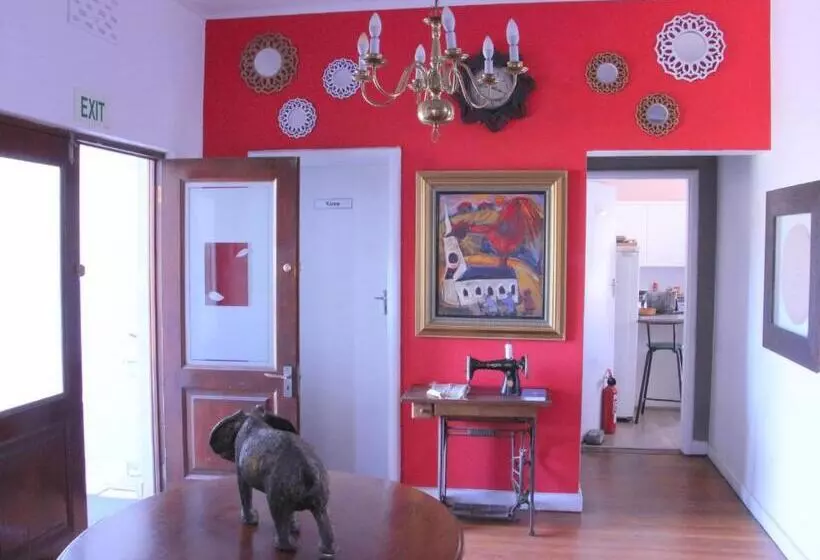 Majatalo The Boston Guest House