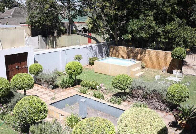 펜션 The Boston Guest House