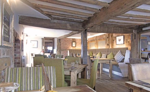 ペンション The Falcon At Hatton