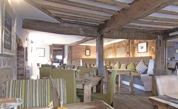 Majatalo The Falcon At Hatton