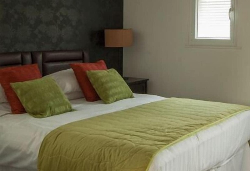 ペンション The Falcon At Hatton