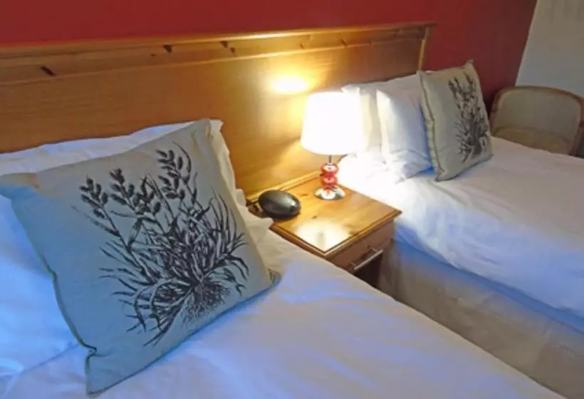 Majatalo The Falcon At Hatton