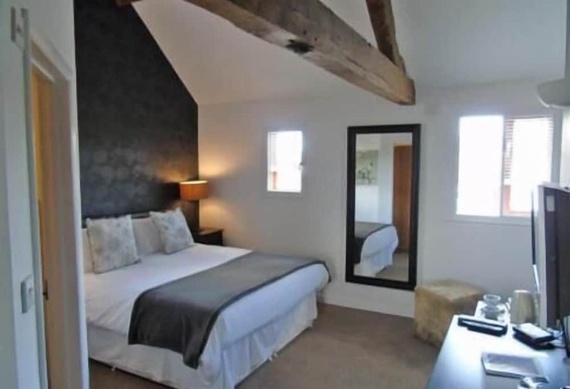 ペンション The Falcon At Hatton