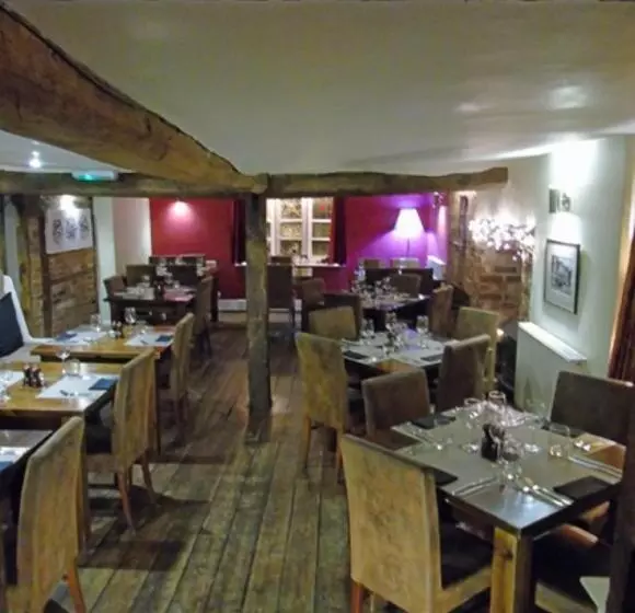 Majatalo The Falcon At Hatton