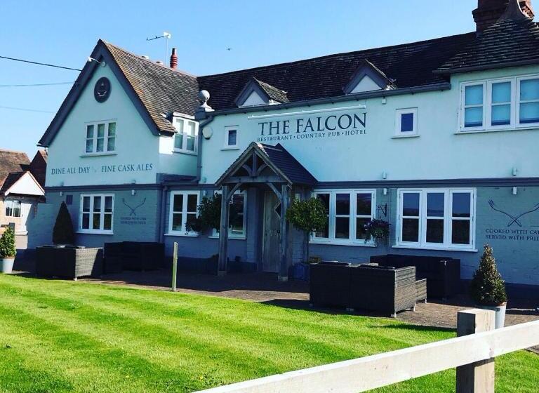 ペンション The Falcon At Hatton