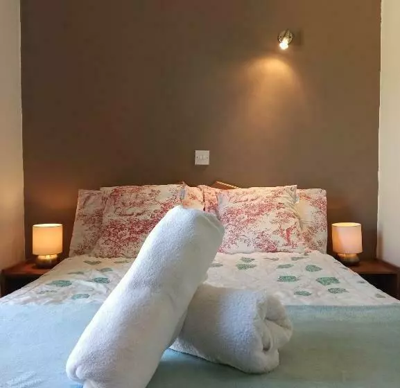 Majatalo The Ferry Boat