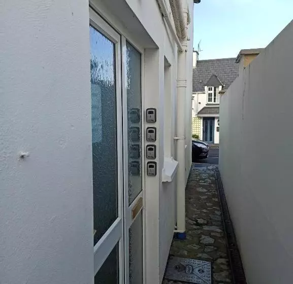 Majatalo The Ferry Boat