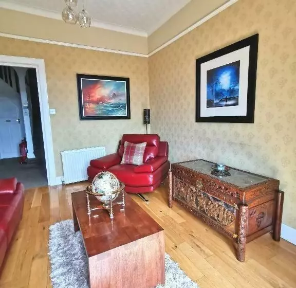 ペンション The Knowe Guest House