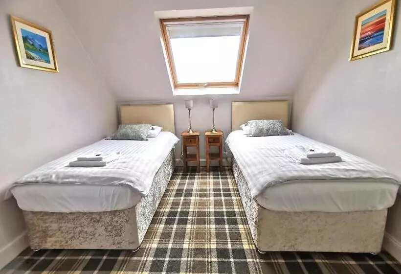 ペンション The Knowe Guest House