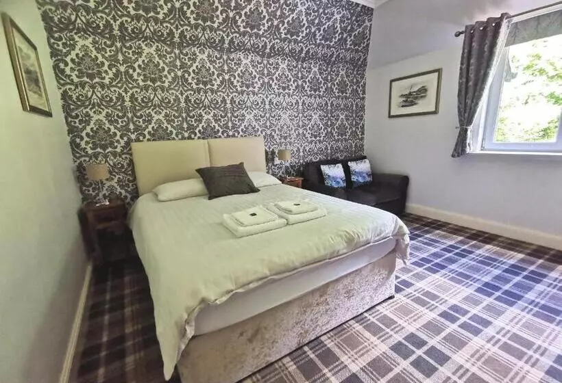 ペンション The Knowe Guest House