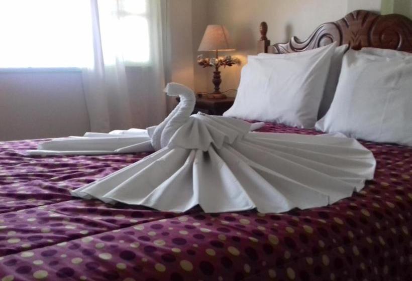 פנסיון Thetis Hotel Pousada