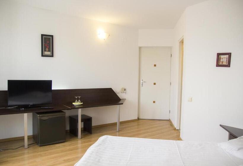 بنسيون Villa Grande