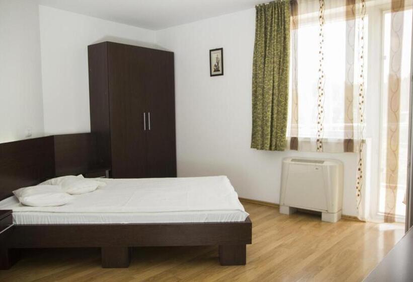 بنسيون Villa Grande