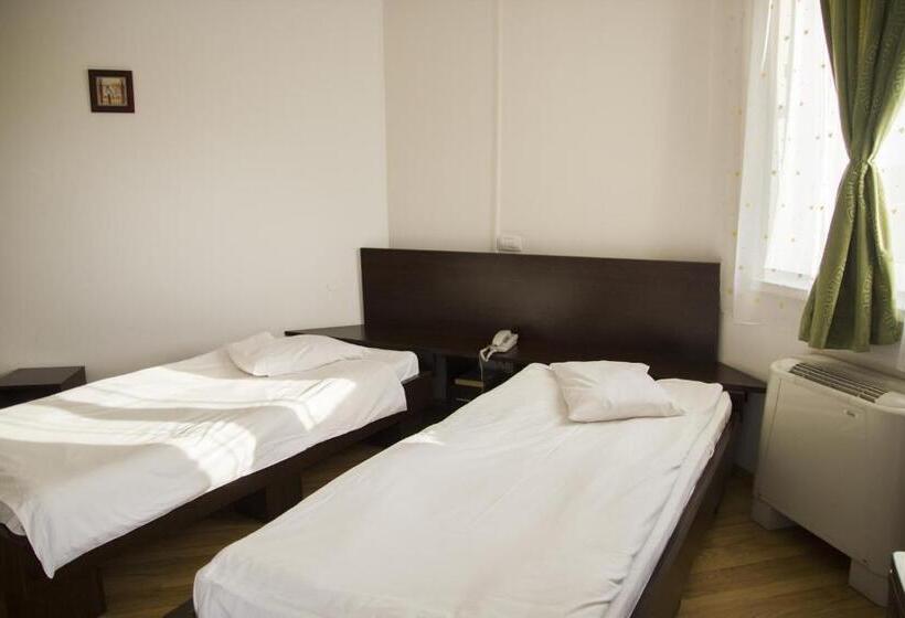 بنسيون Villa Grande