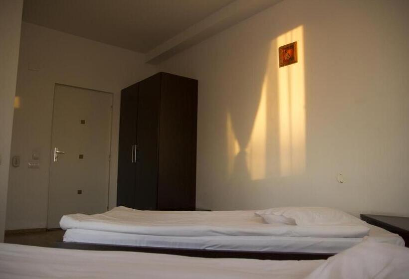 بنسيون Villa Grande