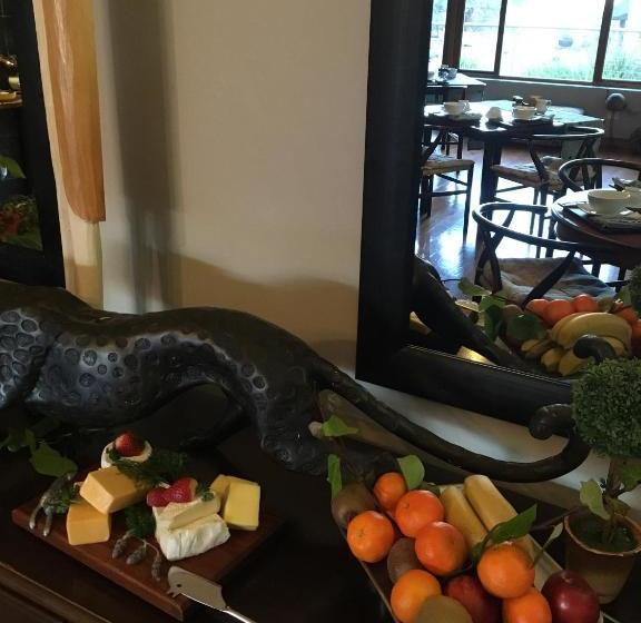 פנסיון Waterfront Lodge