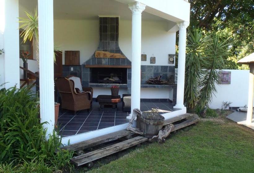 פנסיון Waterfront Lodge