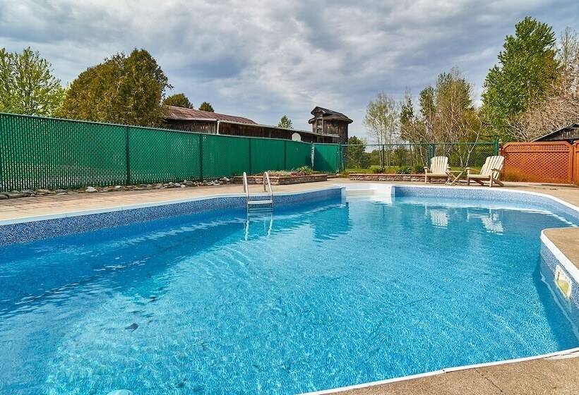 Bed and Breakfast Auberge De La Tour Et Spa