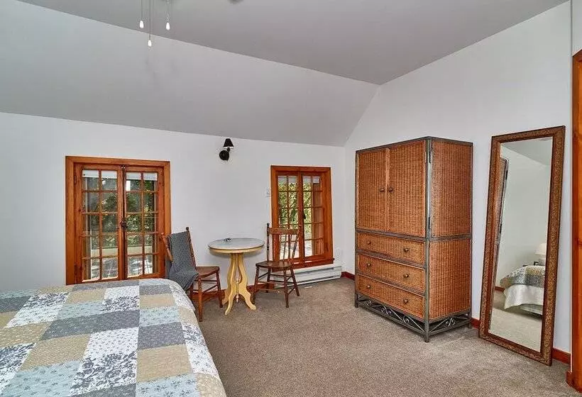 ベッドアンドブレックファースト Auberge De La Tour Et Spa