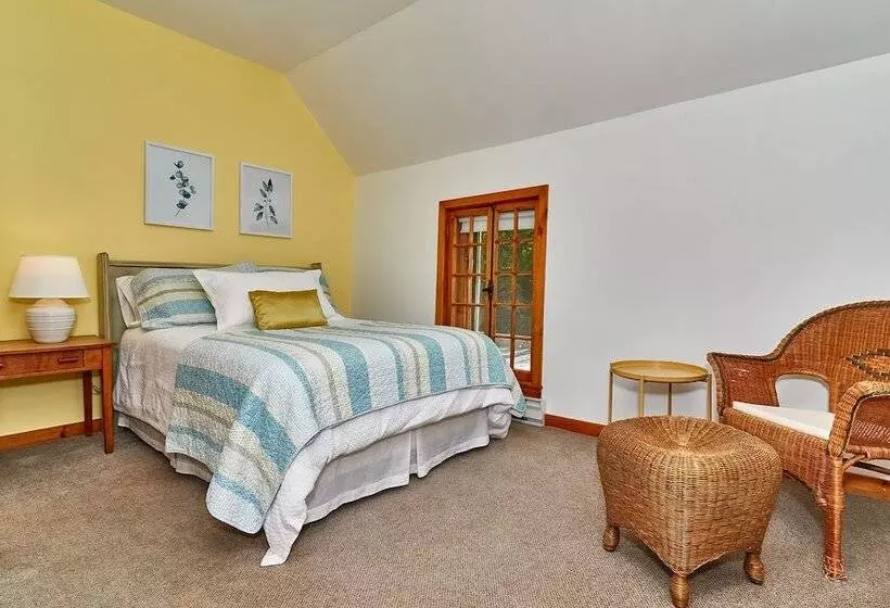 ベッドアンドブレックファースト Auberge De La Tour Et Spa