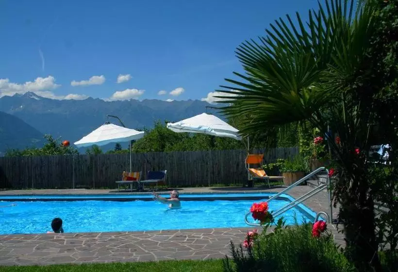 Aamiaismajoitus (B&B) Pension Sonnheim