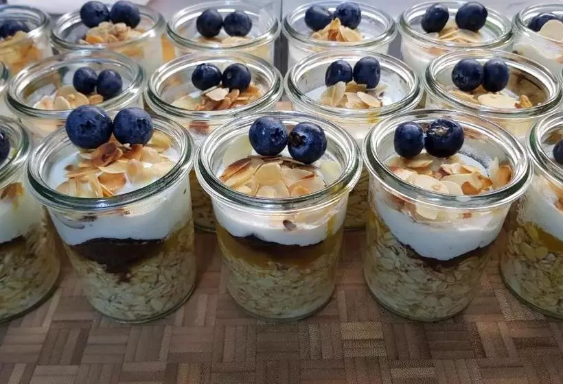 Hilleprandt   Adults Only