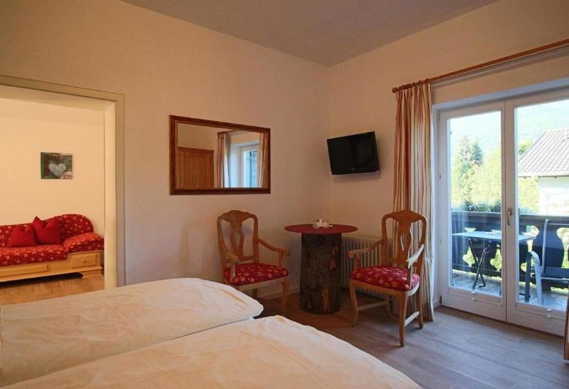 Hilleprandt   Adults Only