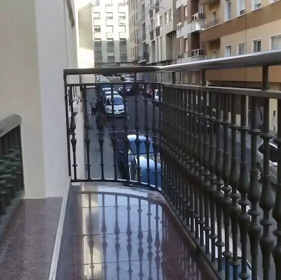 پانسیون Hostal Granada