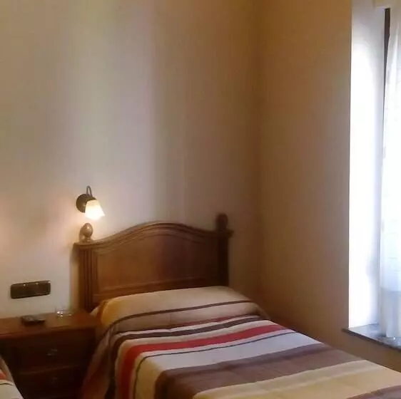 پانسیون Hostal Granada