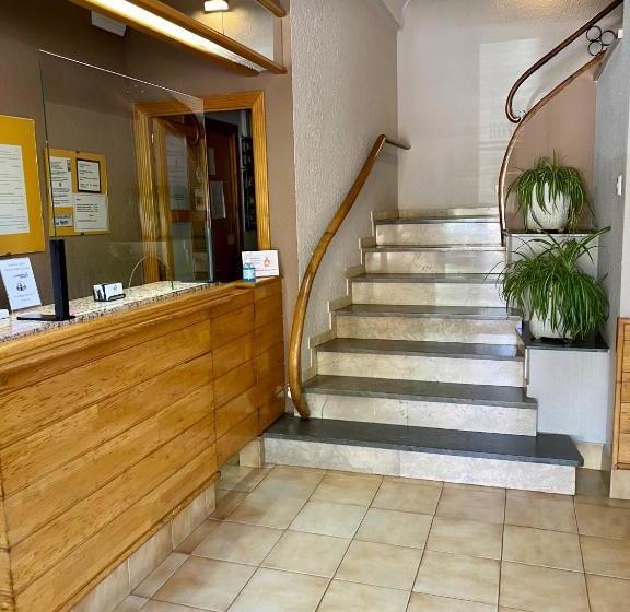 ペンション Hostal L'estació