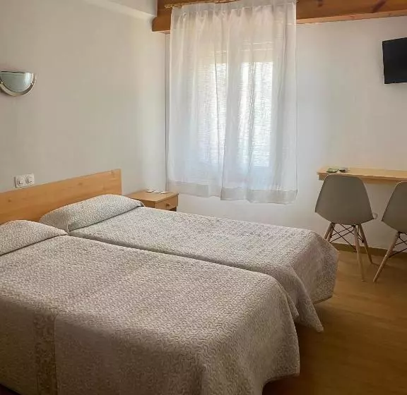 Pension Hostal L'estació