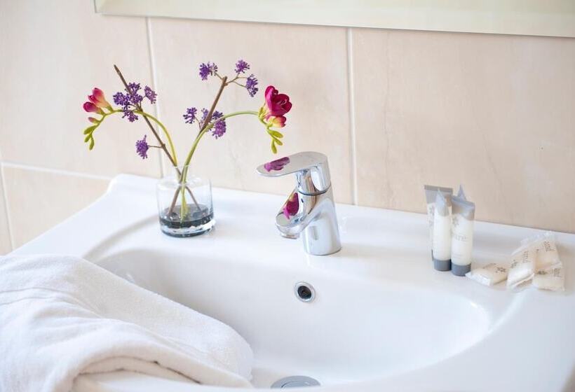 بنسيون Kinvara Guesthouse